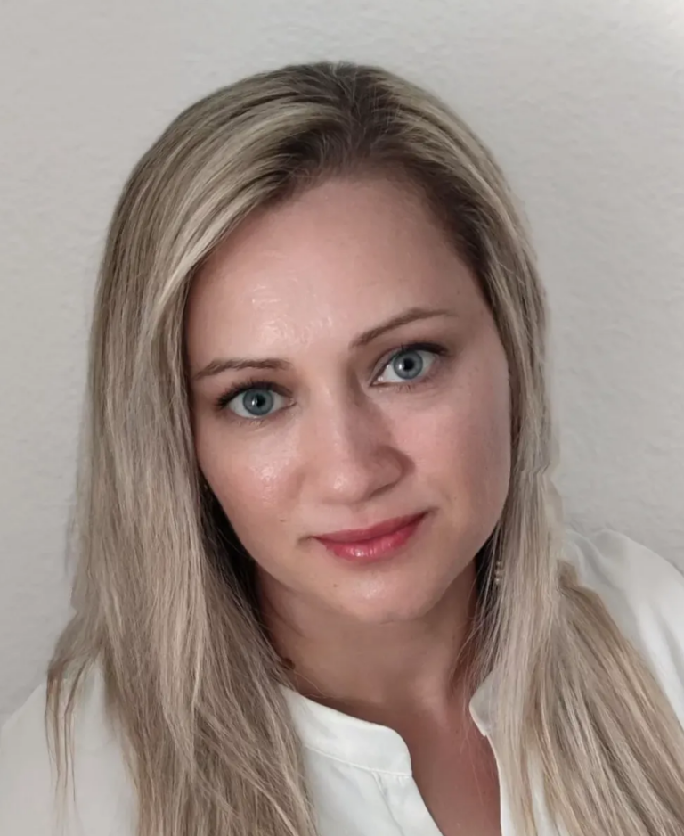 Irina Glässmann, Backoffice-Managerin